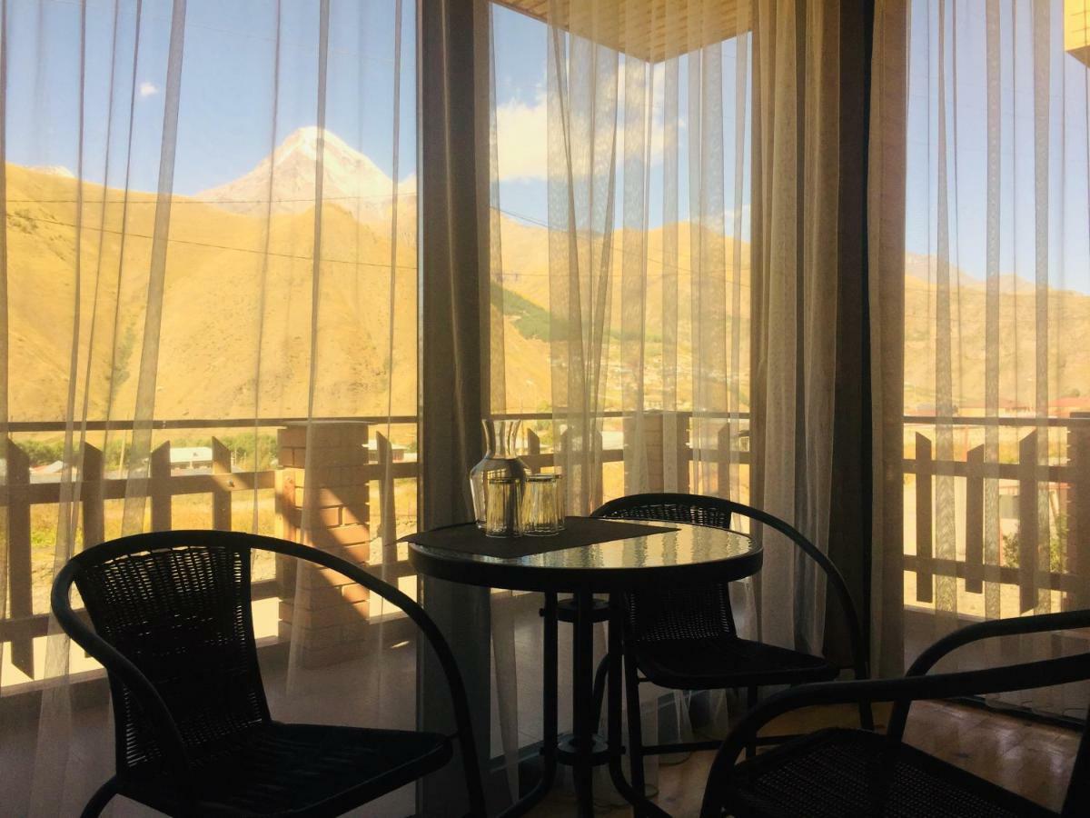 Vache Hotel Kazbegi Eksteriør billede